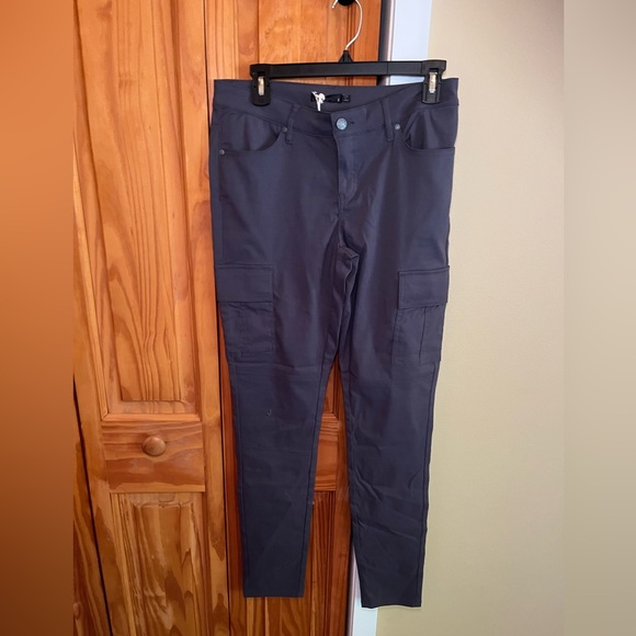 NWT Prana Charcoal Stretch Zion Cargo Pants - size 8 - Picture 1 of 7